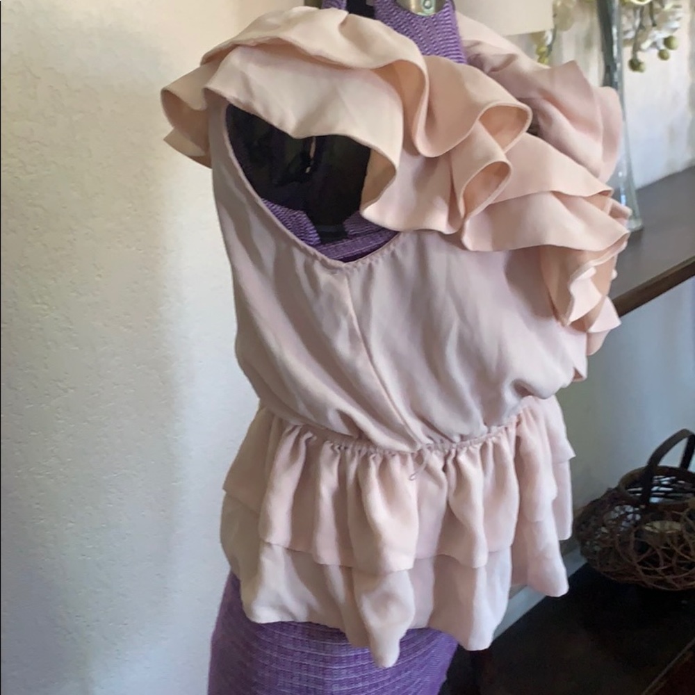 H&M ruffle blouse - Picture 2 of 2